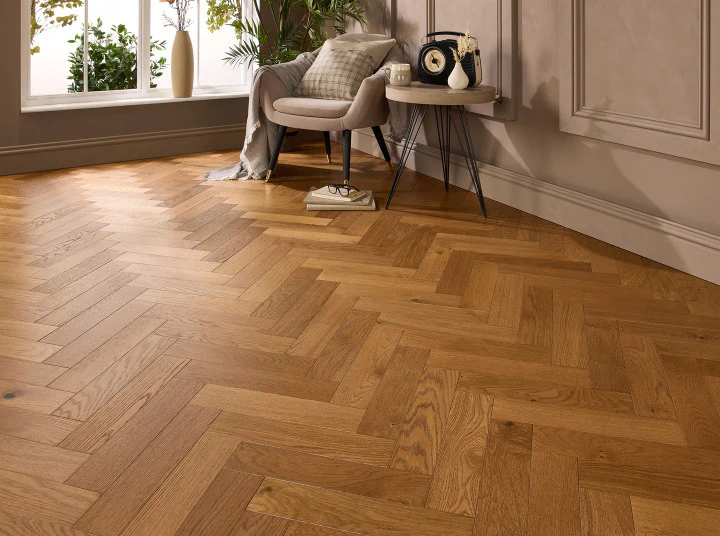 Smoked Brushed Lacquered Oak Herringbone