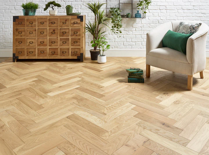 Invisible Brushed Oiled Oak Herringbone