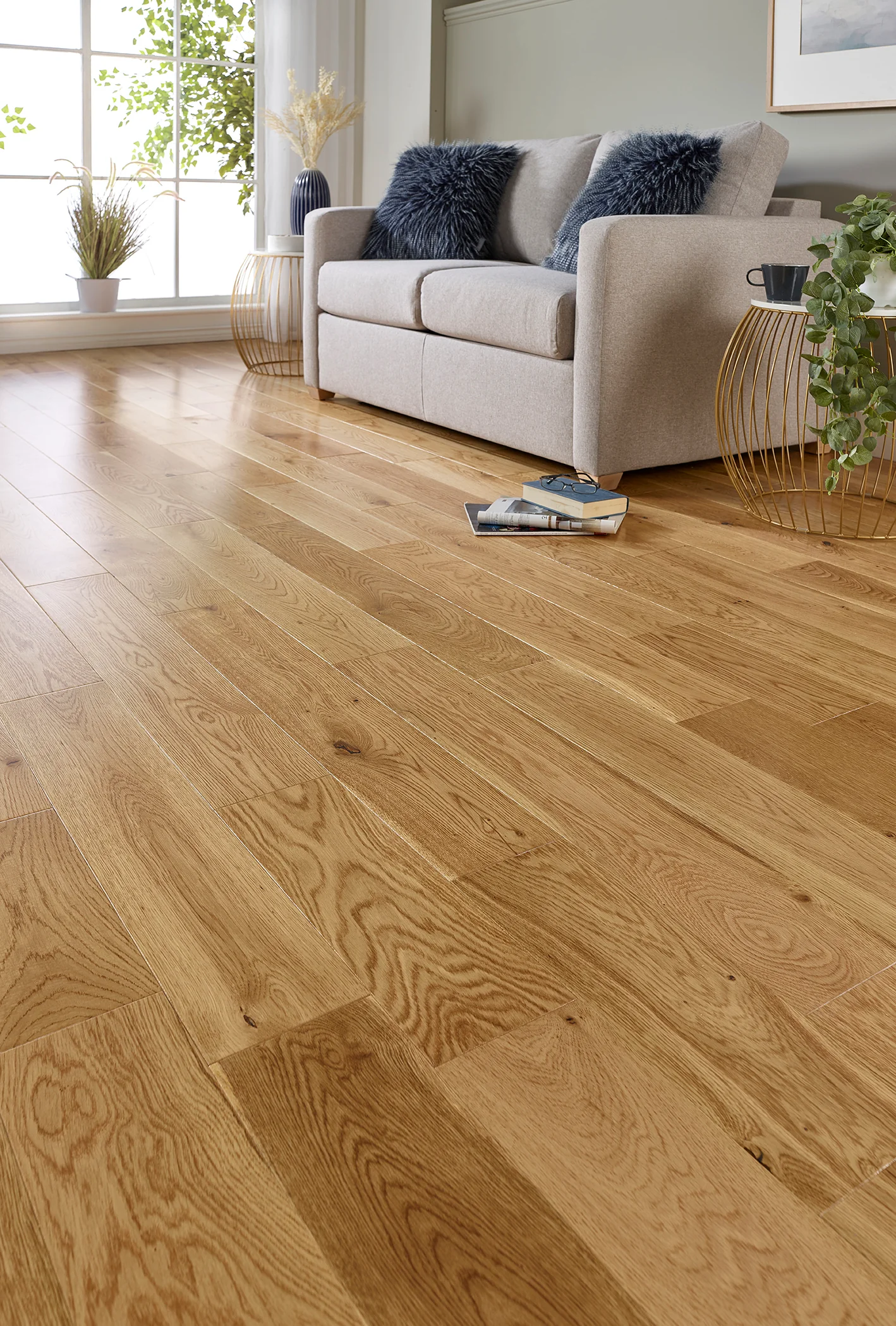 Natural Lacquered Solid Oak Classic