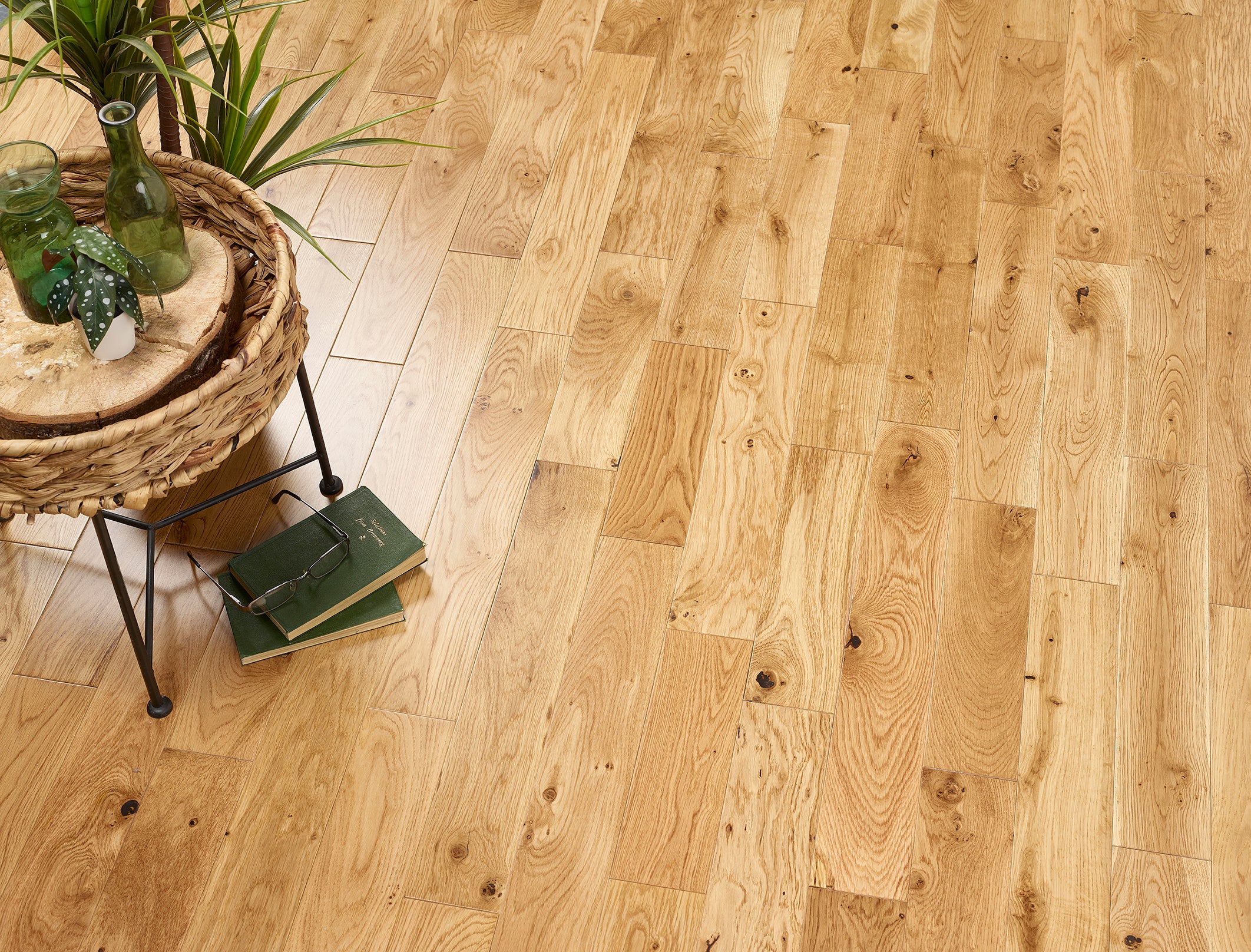Smooth Lacquered Solid Oak Narrow