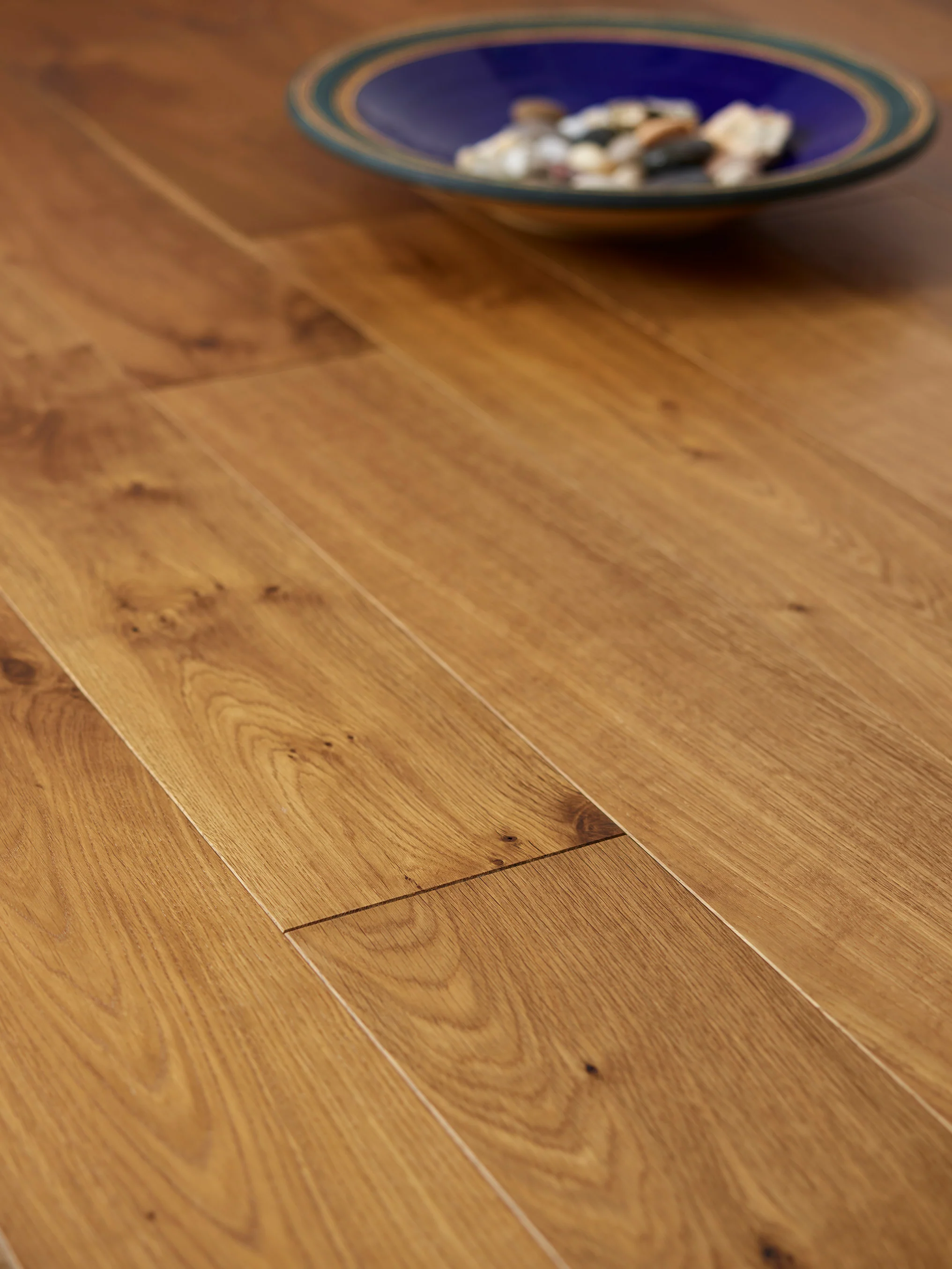 French Oak Character Smoked UV Oiled - Image 4