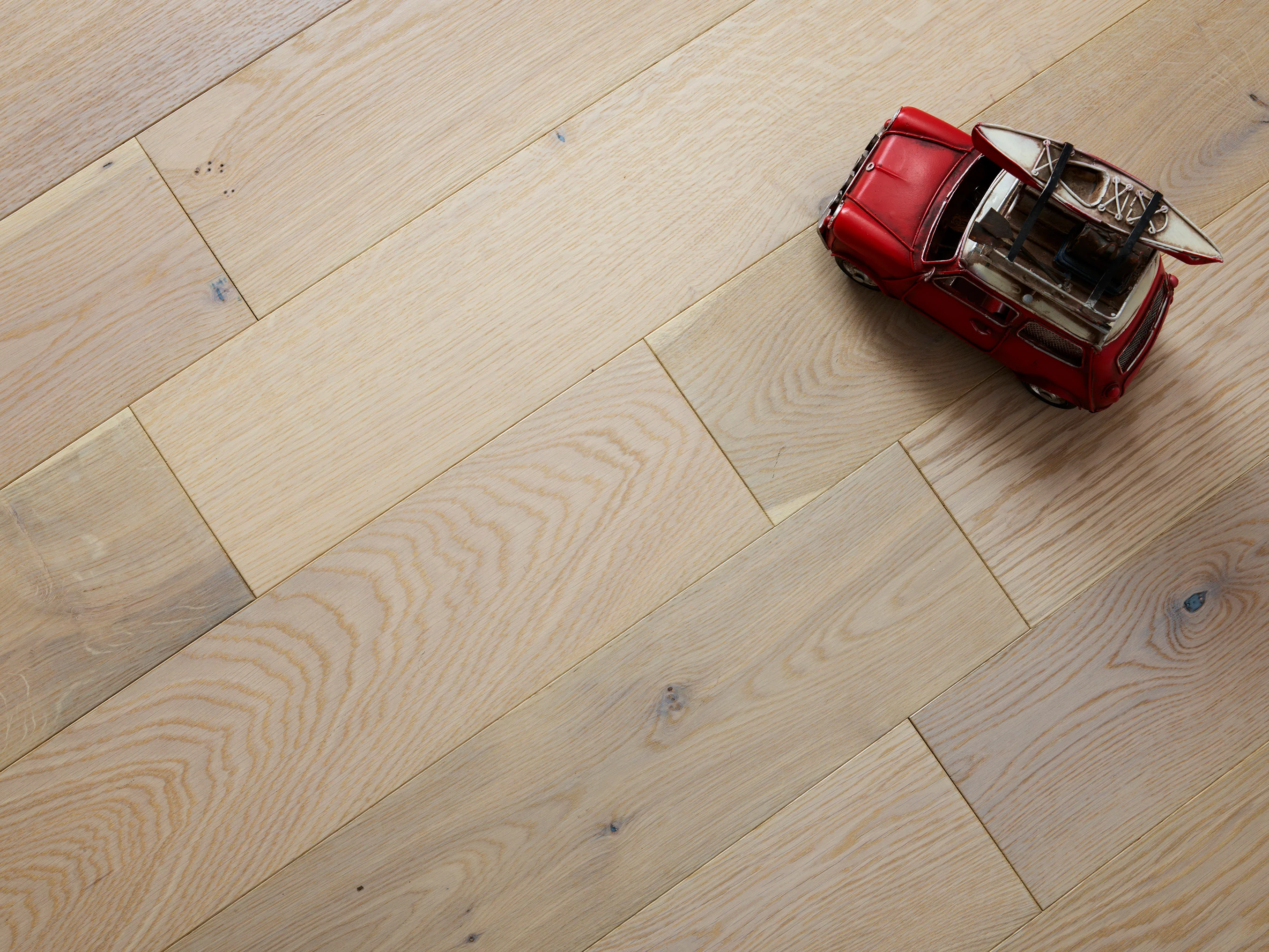 French Oak Character White Oiled - Image 4