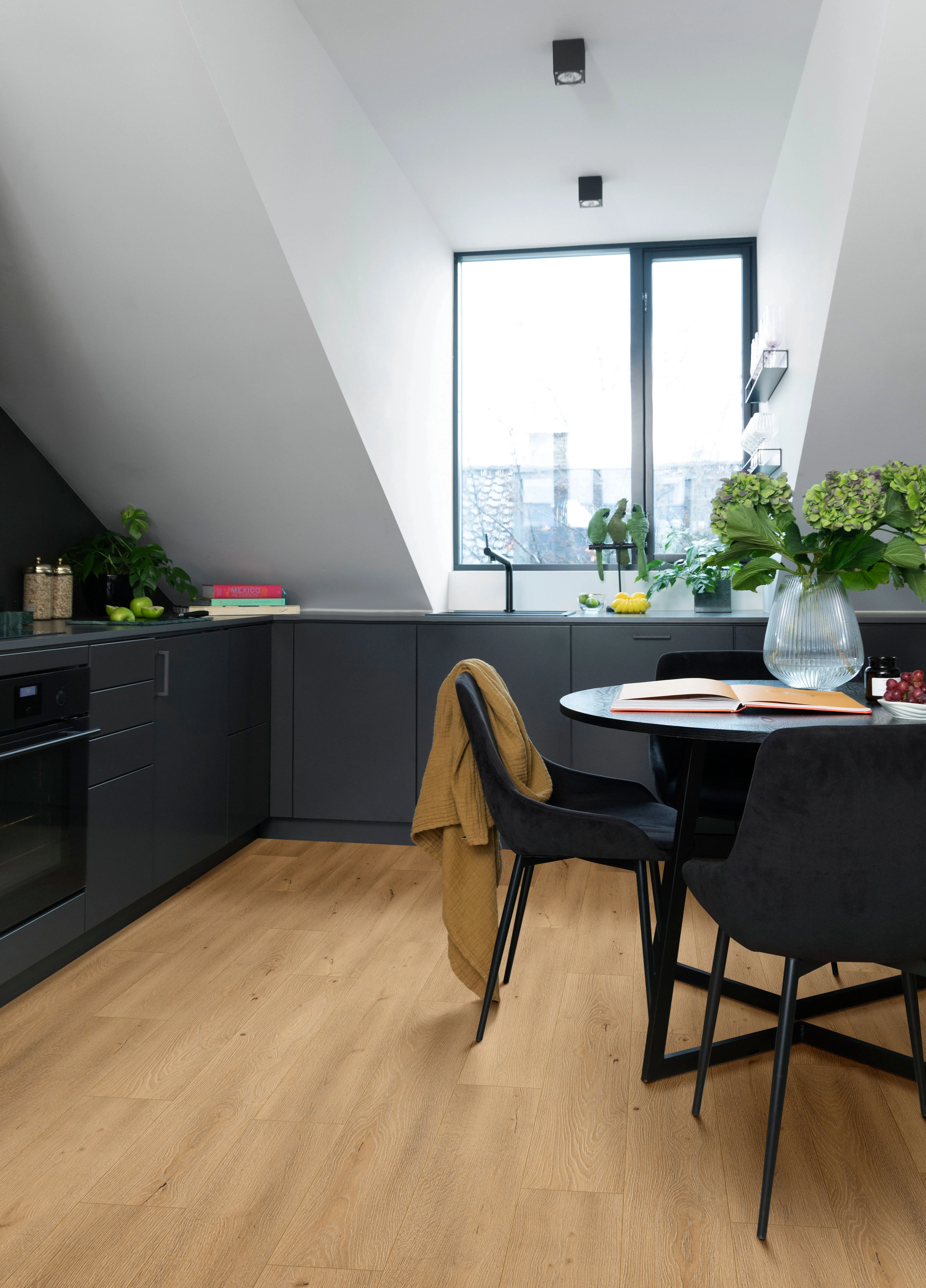 Guild Oak 12mm Aqua Protect Laminate