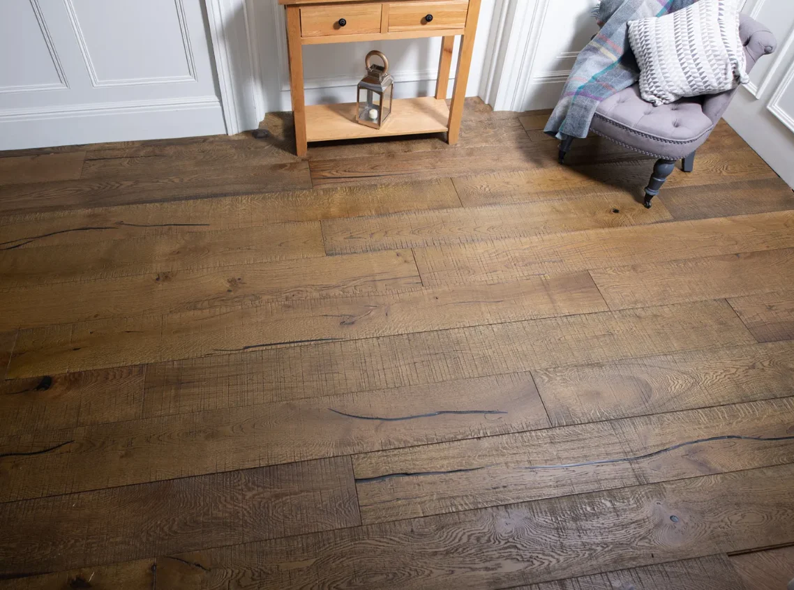 Golden Sawn Distressed Oak