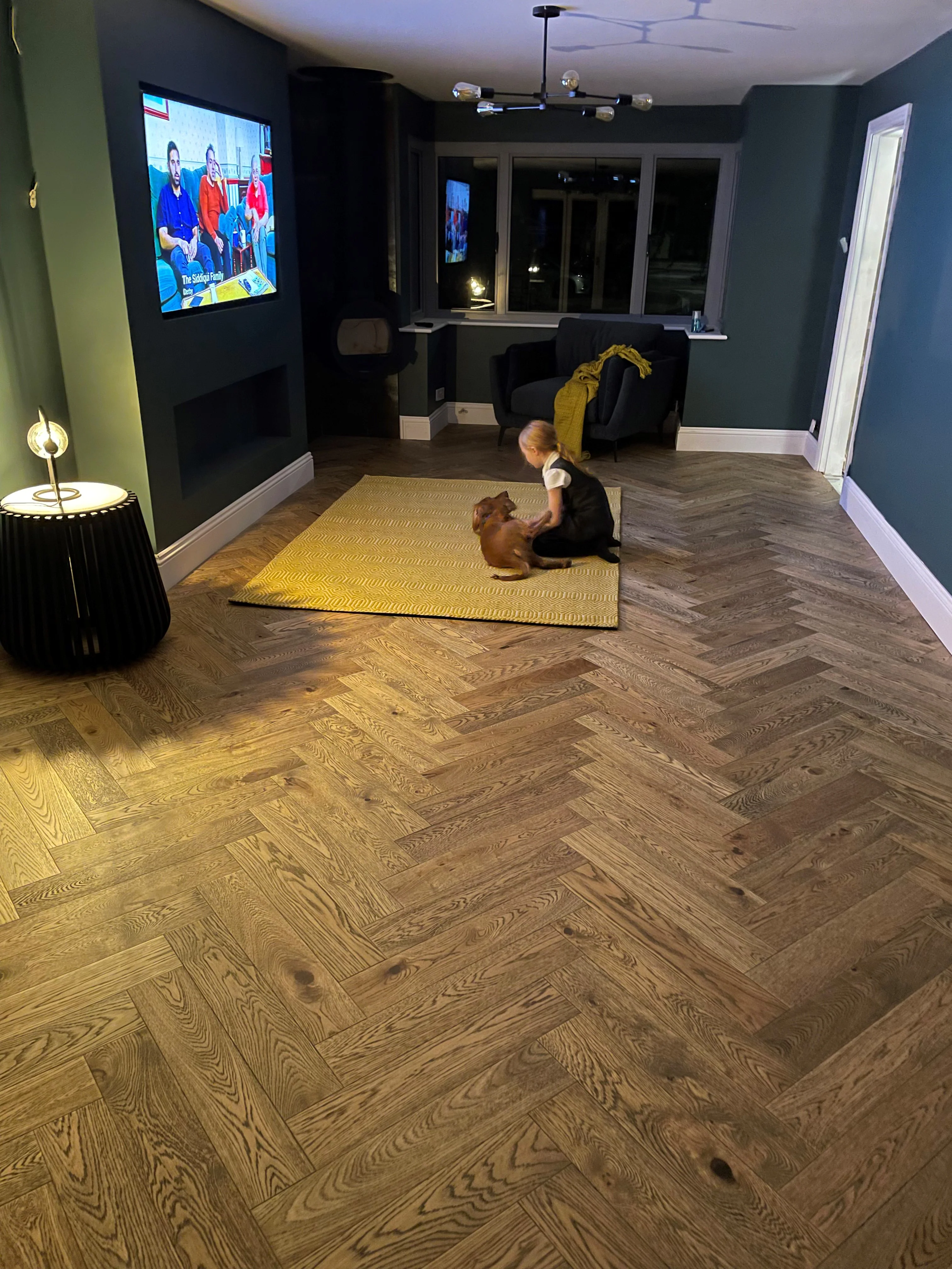 Character Oak Herringbone Black Grained
