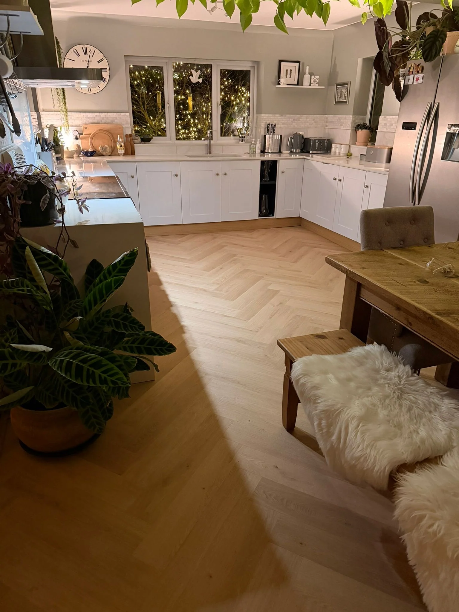 Quickstep | Impressive Design 8mm Laminate Herringbone Cardamom Oak - Image 3