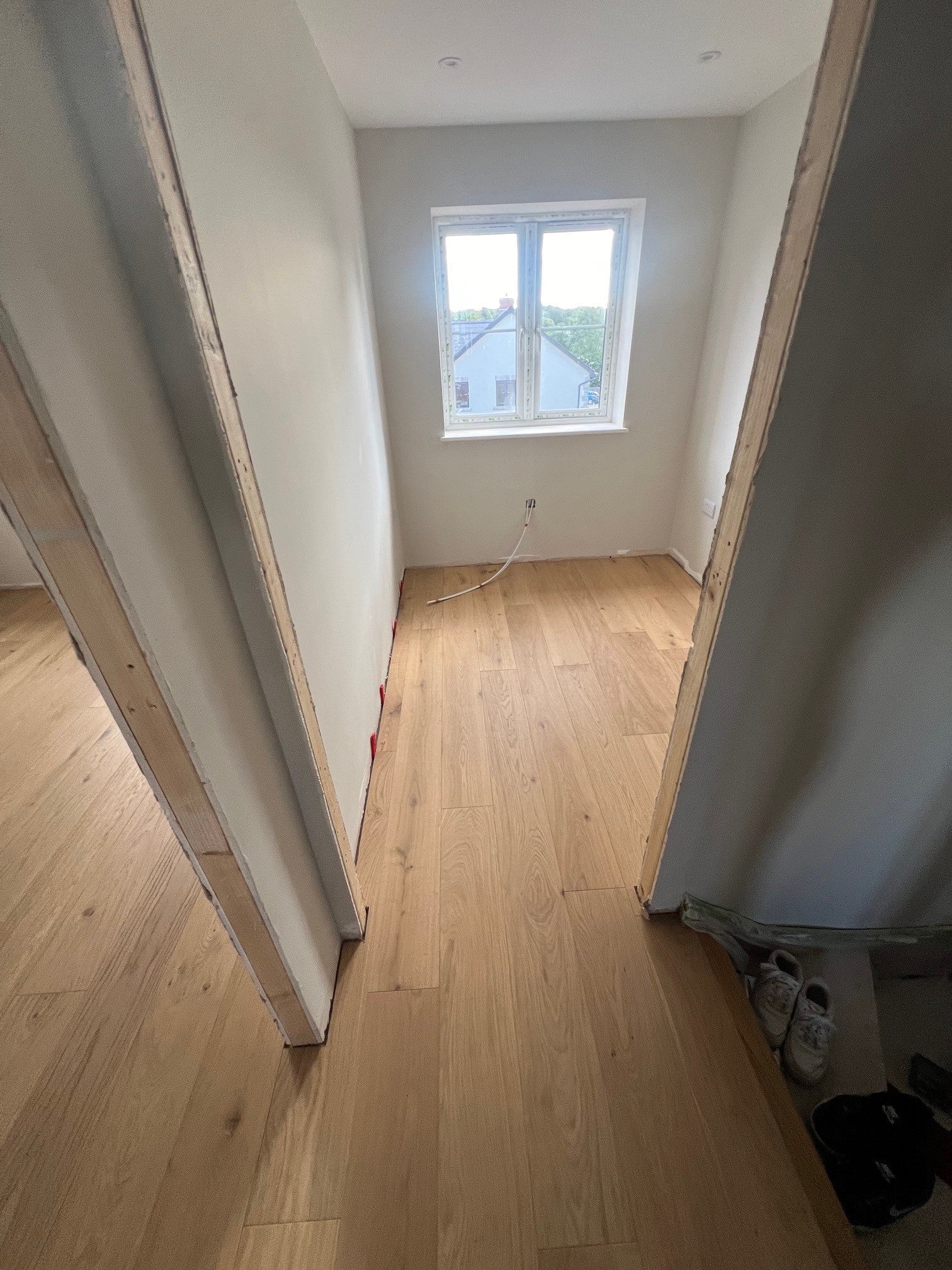 Woodpecker | Harlech Rustic Oak Oiled 190mm Light Plank - Image 2