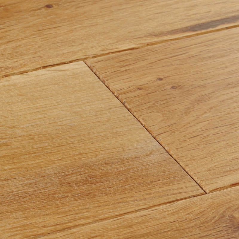 Woodpecker | York Rustic Oak UV Oiled - Image 3